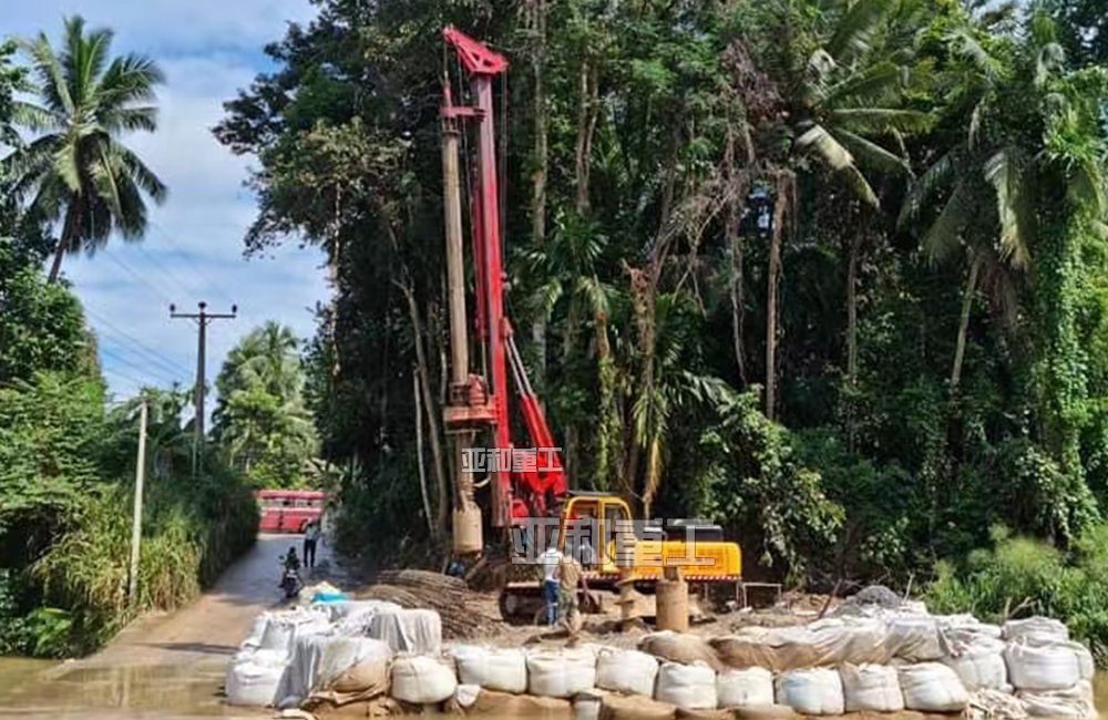 DR120旋挖机进驻泰国工地
